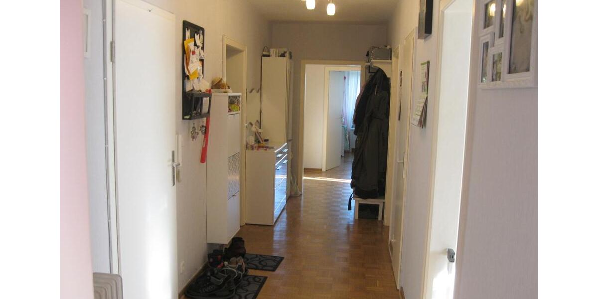 4-Zim.-Wohnung mit Balkon, Garage u. Gartennutzung in zentraler Lage von Halle, Westf. 4 zimmer