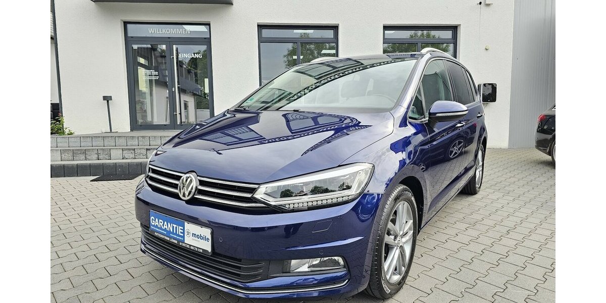 VW Touran 1.4 TSI SOUND NAVI PANO LED AHK 69.950 km 21.490 &euro; Löhne 32584