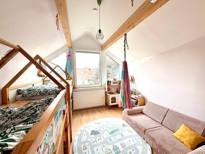 PROVISIONSFREI! 4Z-Dachgeschoßwohnung über den Dächern von Lage