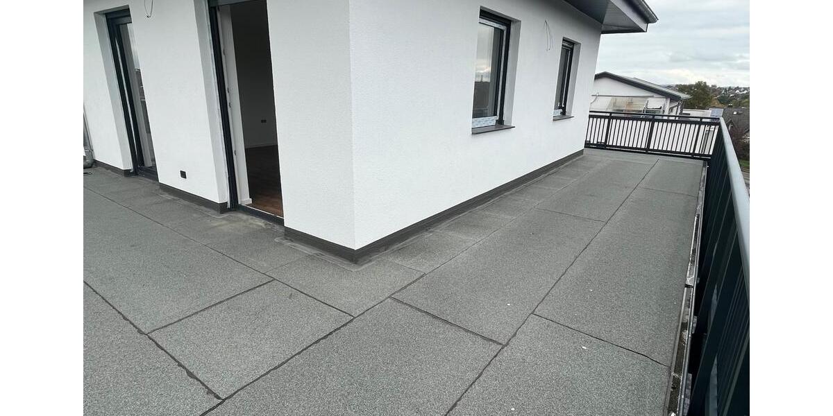 Moderne Neubau- DHH 4 zimmer