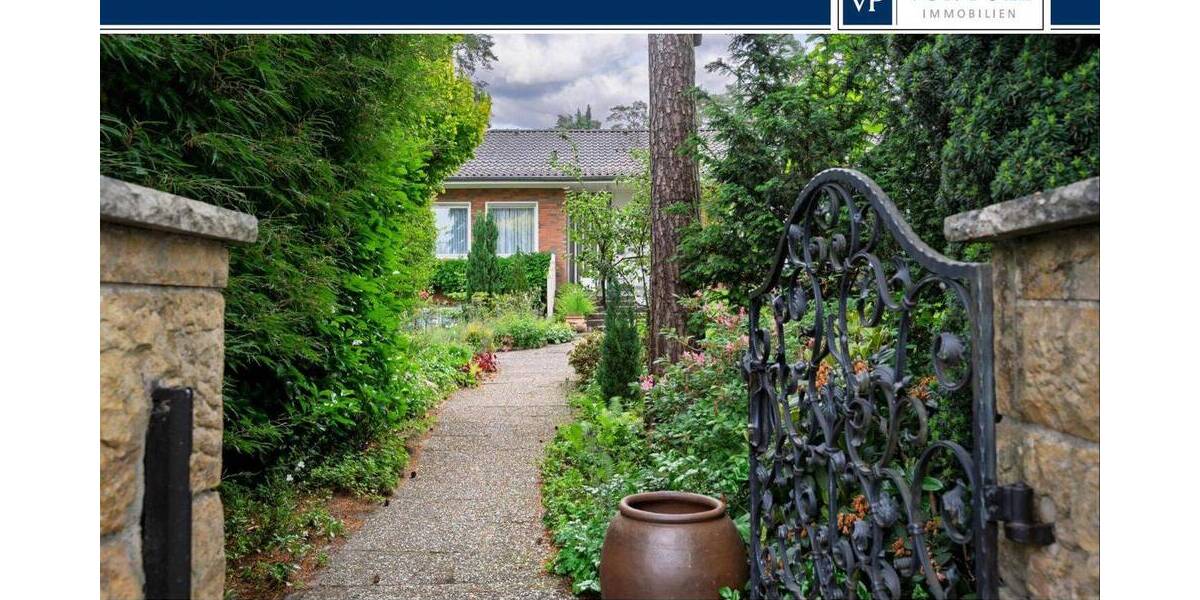 Bielefeld-Senne: Charmantes Einfamilienhaus am SENNER HELLWEG | 246 m² Wfl. | 1444 m² Grundstück 8 zimmer