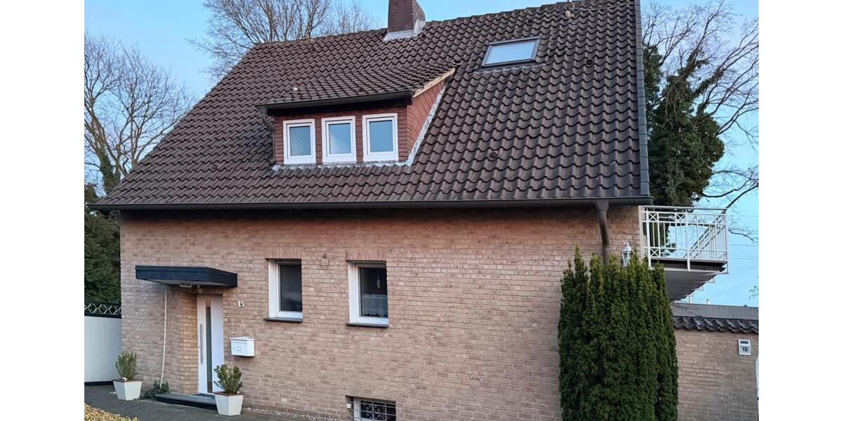 GT SW: Helle 3-Zimmer-Wohnung mit Balkon, neuem Bad & Stellplatz 3 zimmer