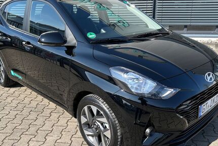 Hyundai i10 3.735 km 18.480 € Schloß Holte-Stukenbrock 33758