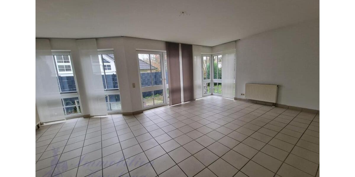 Erdgeschoßwohnung Detmold Hiddesen - 2 Zimmer, 73 m&sup2;, 600&euro; | Angebot:25640734