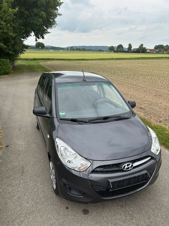 i10