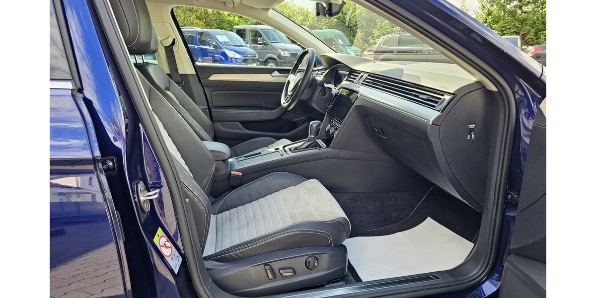 VW Passat Variant 2.0 TDI 4M Highline R-Line 360° 128.350 km 21.990 &euro; Löhne 32584