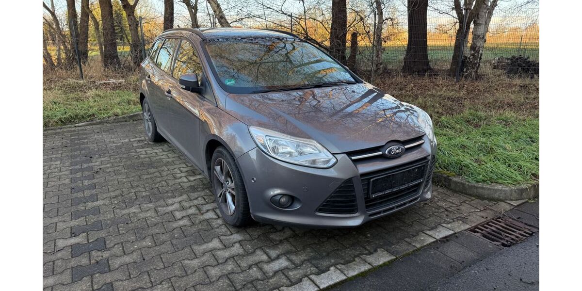 Ford Focus 153.000 km 1.400 &euro; Versmold 33775