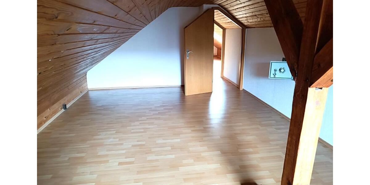 Mehrfamilienhaus, Wohnhaus Lage - 8 Zimmer, 190 m&sup2;, 340.000&euro; | Angebot:26699742