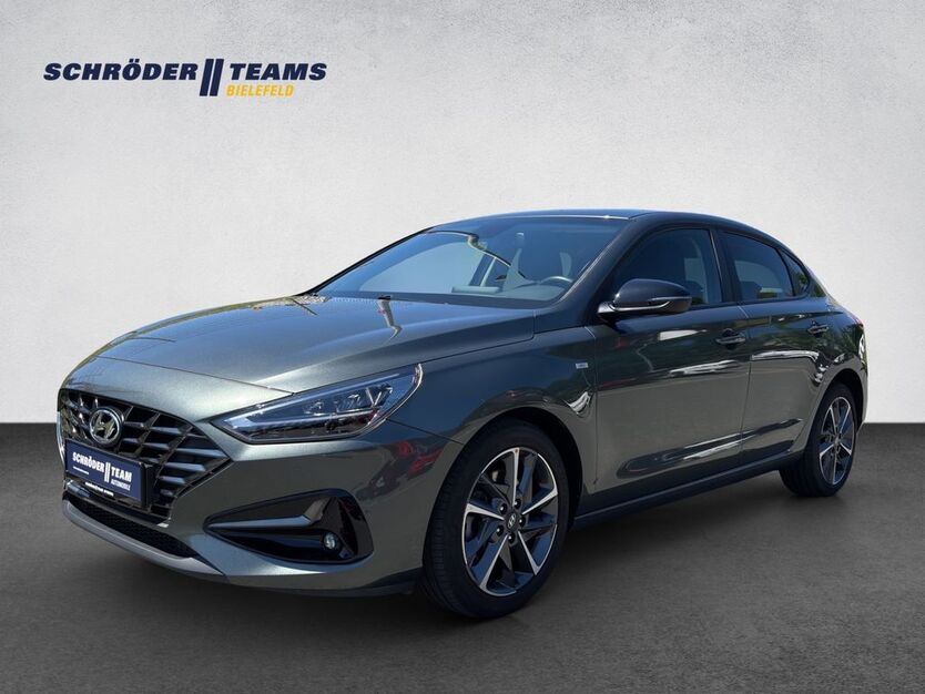 Hyundai i30 84.422 km 17.990 € Bielefeld 33609