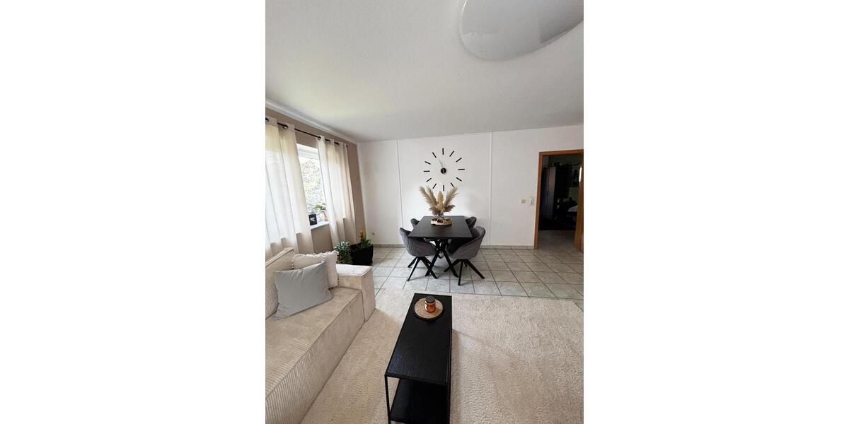 Etagenwohnung Hövelhof - 3 Zimmer, 78 m&sup2;, 900&euro; | Angebot:25444564
