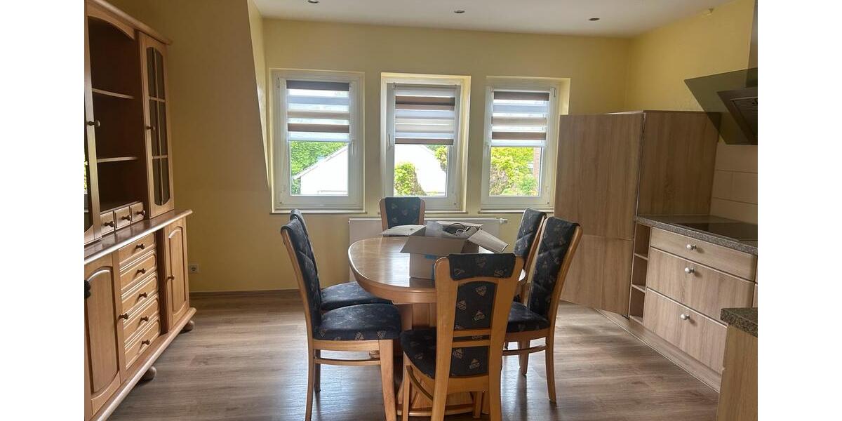 Dachgeschoßwohnung Halle - 4 Zimmer, 92 m&sup2;, 850&euro; | Angebot:26423126