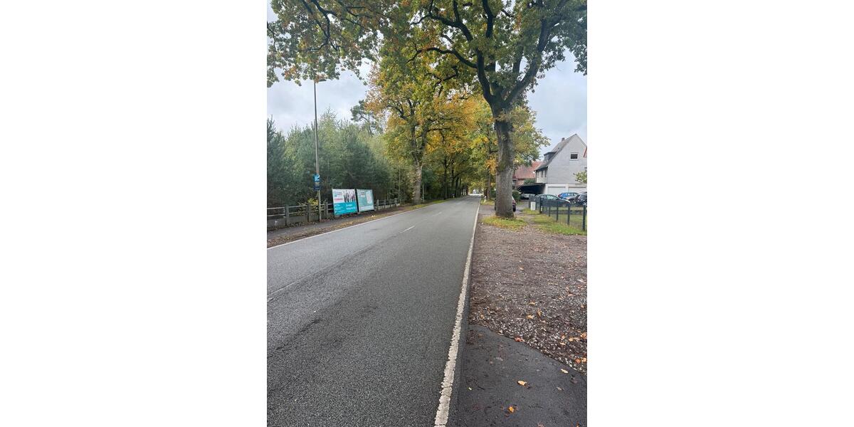 Autoplatz, Büro mit Stellplätze in BI-Senne zu Vermieten !! zimmer