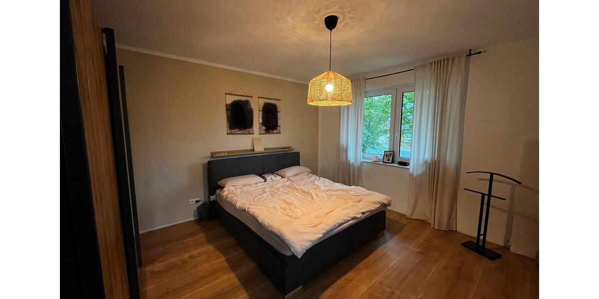 Etagenwohnung Lage - 4 Zimmer, 107 m&sup2;, 1.150&euro; | Angebot:26399132