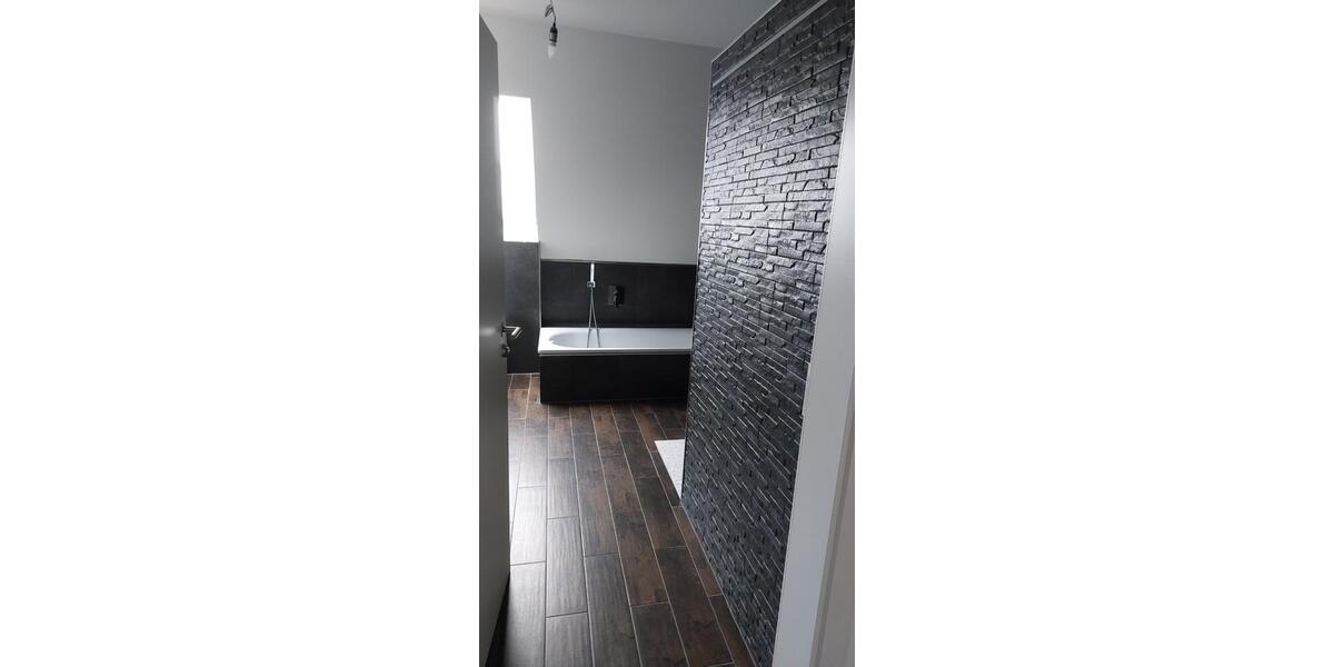 Maisonette-Wohnung mit separatem Eingang & Parkplatz in Bielefeld 3 zimmer