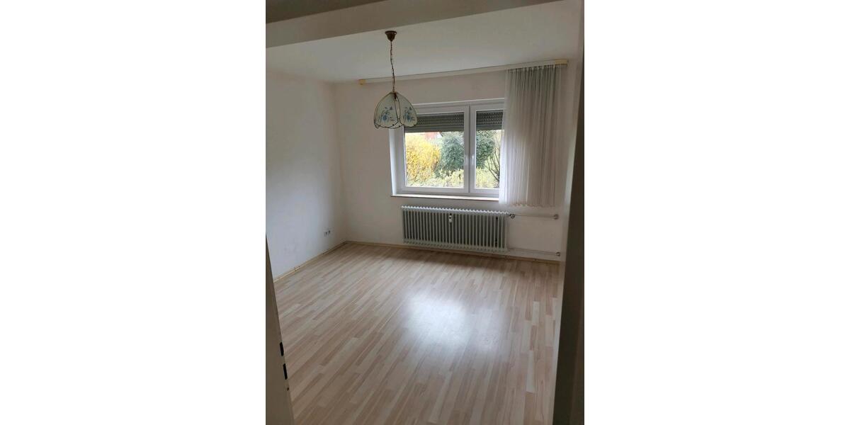 Erdgeschoßwohnung Detmold Hakedahl - 4 Zimmer, 85 m&sup2;, 750&euro; | Angebot:26234646