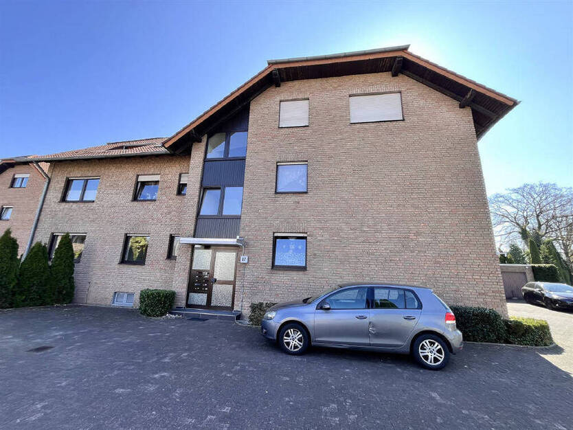 2-Zimmer Dachgeschoßwohnung in Schloß Holte-Stukenbrock