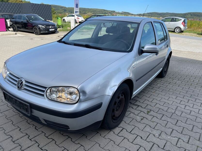 VW Golf 222.350 km 2.450 € Hilter a.T.W. 49176