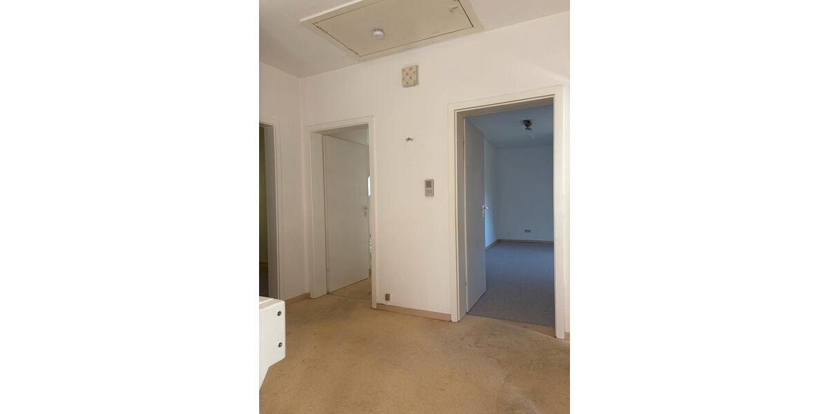 Einfamilienhaus Enger - 9 Zimmer, 200 m&sup2;, 370.000&euro; | Angebot:26396586