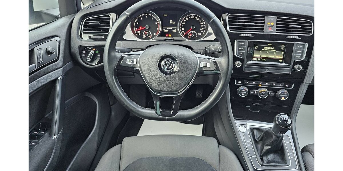 VW Golf VII 1.4 TSI Highline ALCANTARA BI XENON 129.800 km 10.990 &euro; Löhne 32584