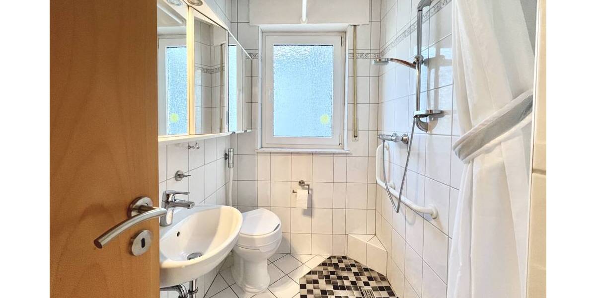 Mehrfamilienhaus, Wohnhaus Detmold Spork-Eichholz - 5 Zimmer, 144 m&sup2;, 229.000&euro; | Angebot:26276580