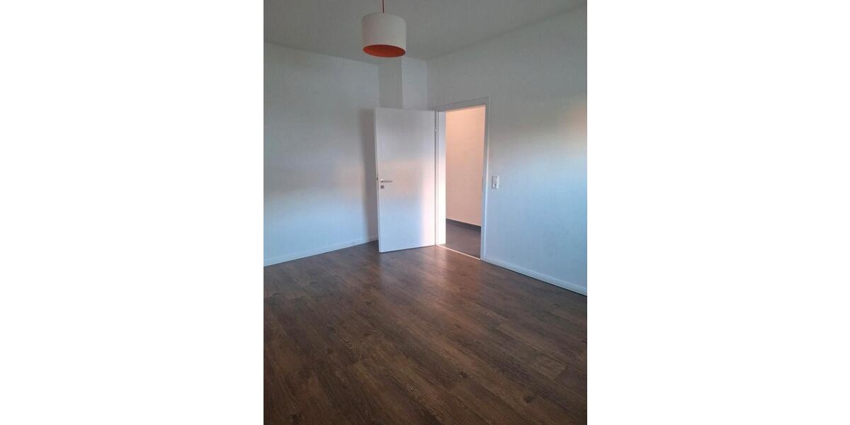 Erdgeschoßwohnung Hiddenhausen - 3 Zimmer, 83 m&sup2;, 750&euro; | Angebot:26414776
