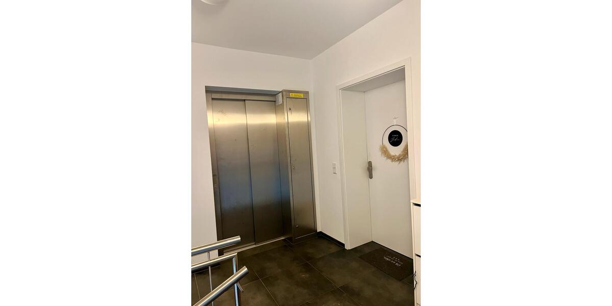 Dachgeschoßwohnung Detmold Hiddesen - 3 Zimmer, 85 m&sup2;, 320.000&euro; | Angebot:26597759