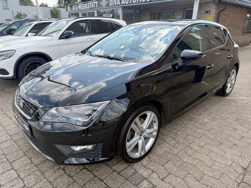 Seat Leon 82.000 km 15.999 € Bielefeld 33647