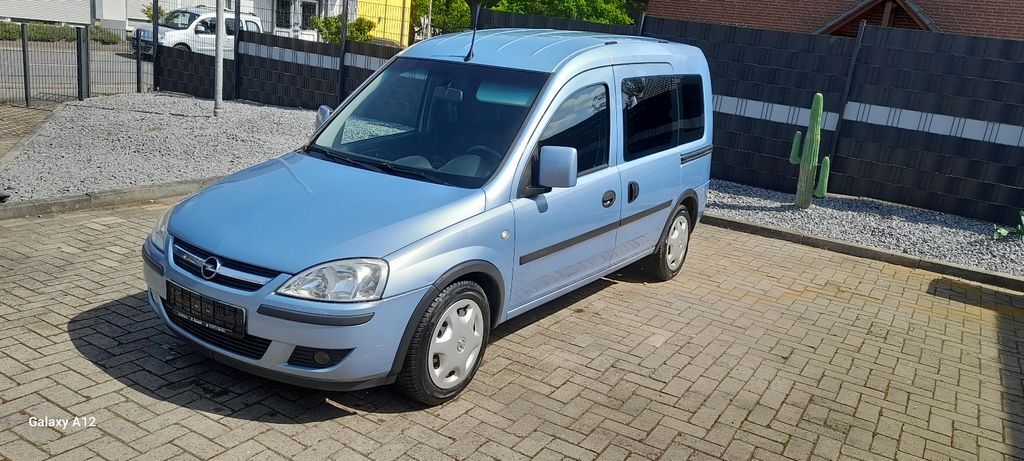 Opel Combo 146.400 km 2.450 € Hiddenhausen 32120
