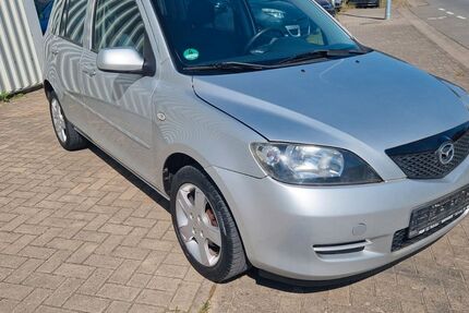 Mazda 2 174.000 km 2.295 &euro; Melle 49324