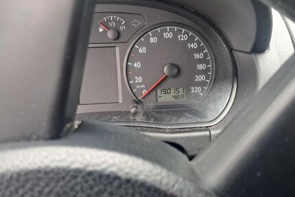 VW Polo 190.000 km 950 &euro; Löhne 32584