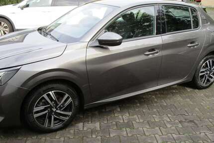 Peugeot 208 40.800 km 12.990 &euro; Verl 33415
