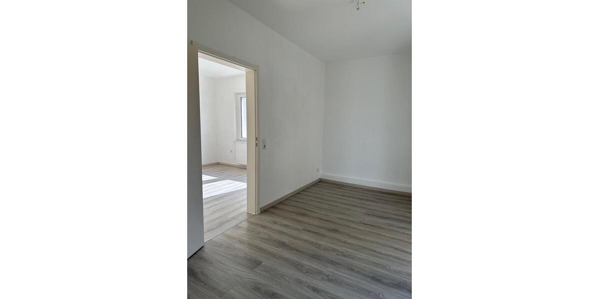 Etagenwohnung Detmold - 3 Zimmer, 53 m&sup2;, 450&euro; | Angebot:26465463