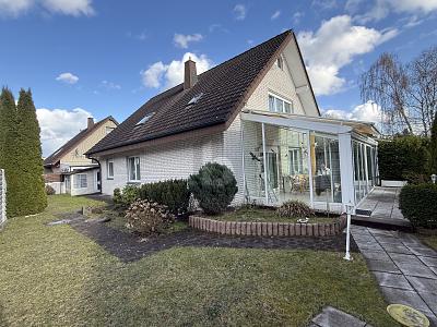 VIEL PLATZ FÜR DIE FAMILIE MIT SCHÖNEM GARTEN - Einfamilienhaus Bielefeld Sennestadt | Angebot:27095163