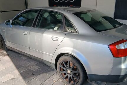 Audi A4 220.834 km 2.800 &euro; Leopoldshöhe 33818