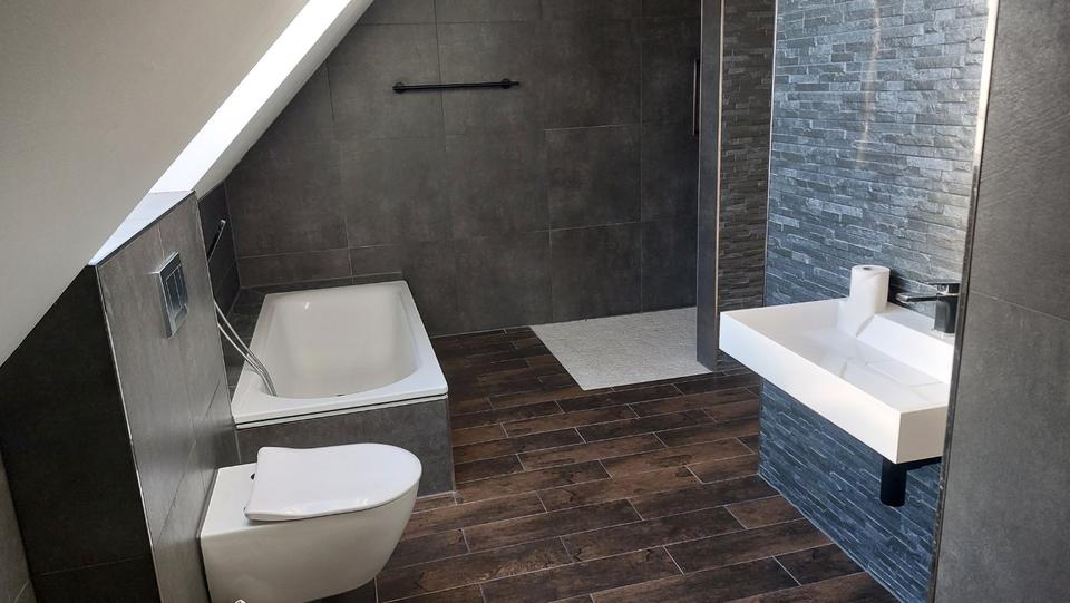 Maisonette-Wohnung mit separatem Eingang & Parkplatz in Bielefeld 3 zimmer