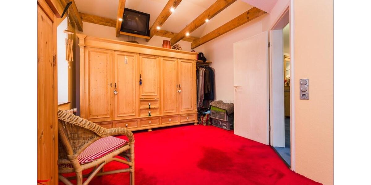 Einfamilienhaus Bielefeld Heepen - 5 Zimmer, 196 m&sup2;, 1.695&euro; | Angebot:25546567