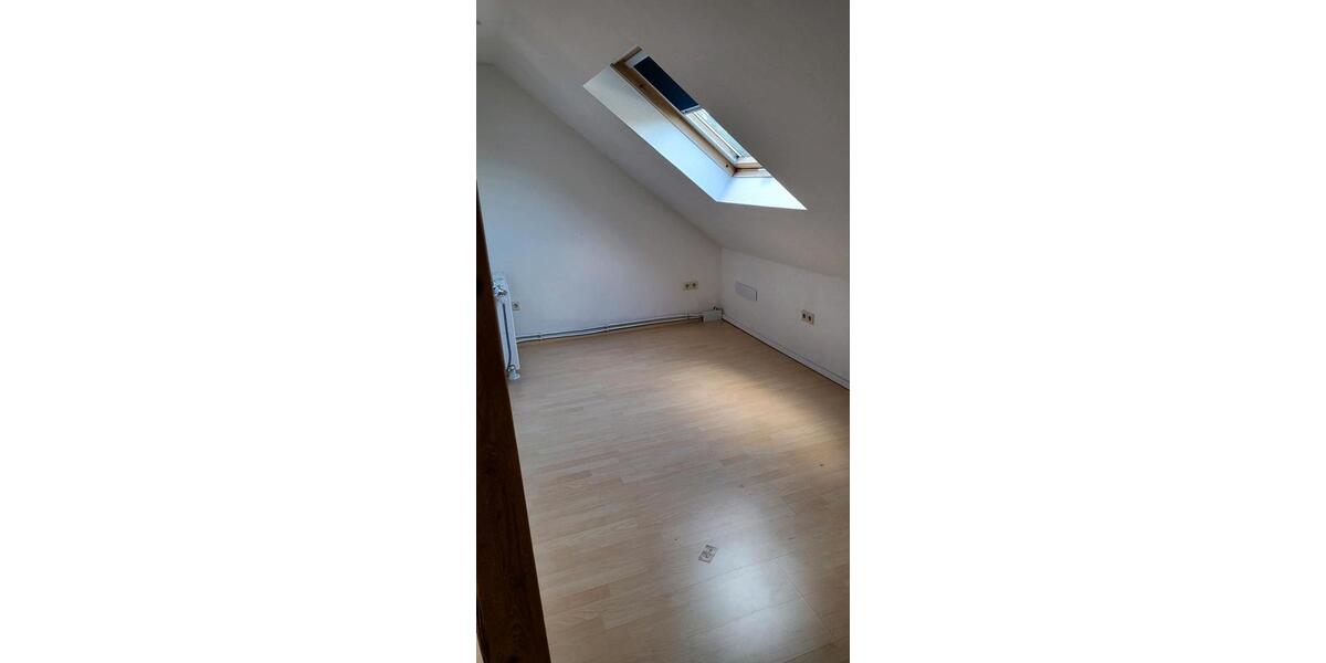 Etagenwohnung Gütersloh Isselhorst - 5 Zimmer, 95 m&sup2;, 1.400&euro; | Angebot:25642606