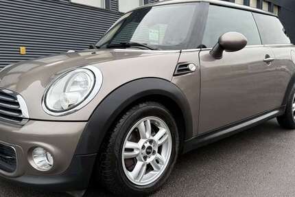 Mini One 176.500 km 6.900 &euro; Löhne 32584