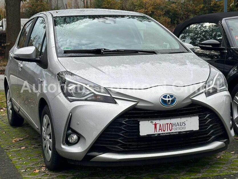 Toyota Yaris 24.980 km 16.480 € Bielefeld 33689