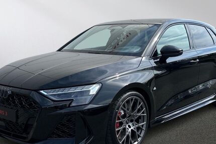 Audi RS3 4.900 km 73.690 &euro; Bielefeld 33609