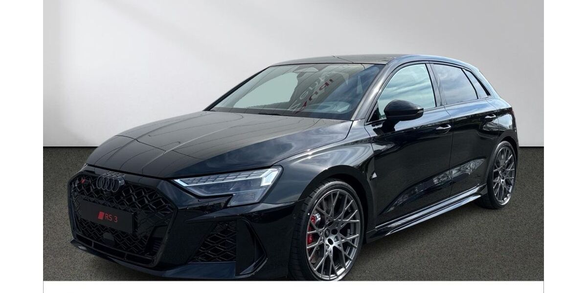 Audi RS3 4.900 km 73.690 &euro; Bielefeld 33609