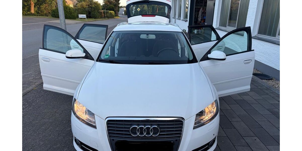 Audi A3 208.465 km 7.750 &euro; Augustdorf 32832
