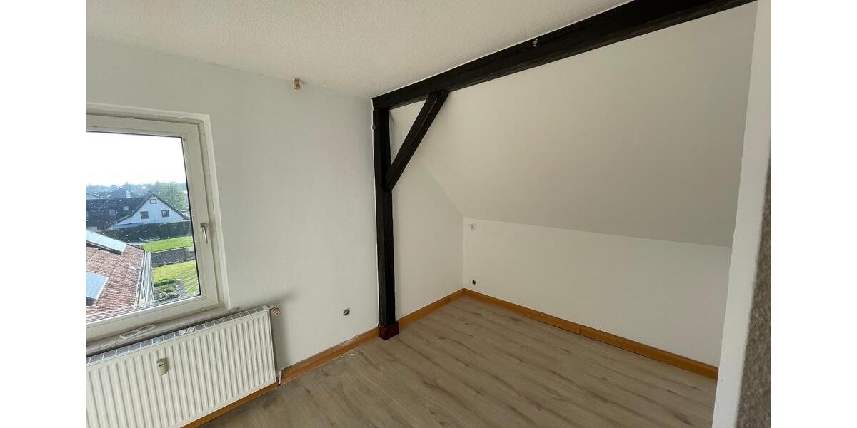Dachgeschoßwohnung Bielefeld Heepen - 1 Zimmer, 50 m&sup2;, 300&euro; | Angebot:25784128