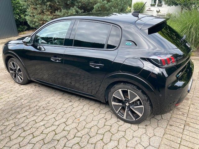 Peugeot 208 25.500 km 17.950 € Detmold 32760