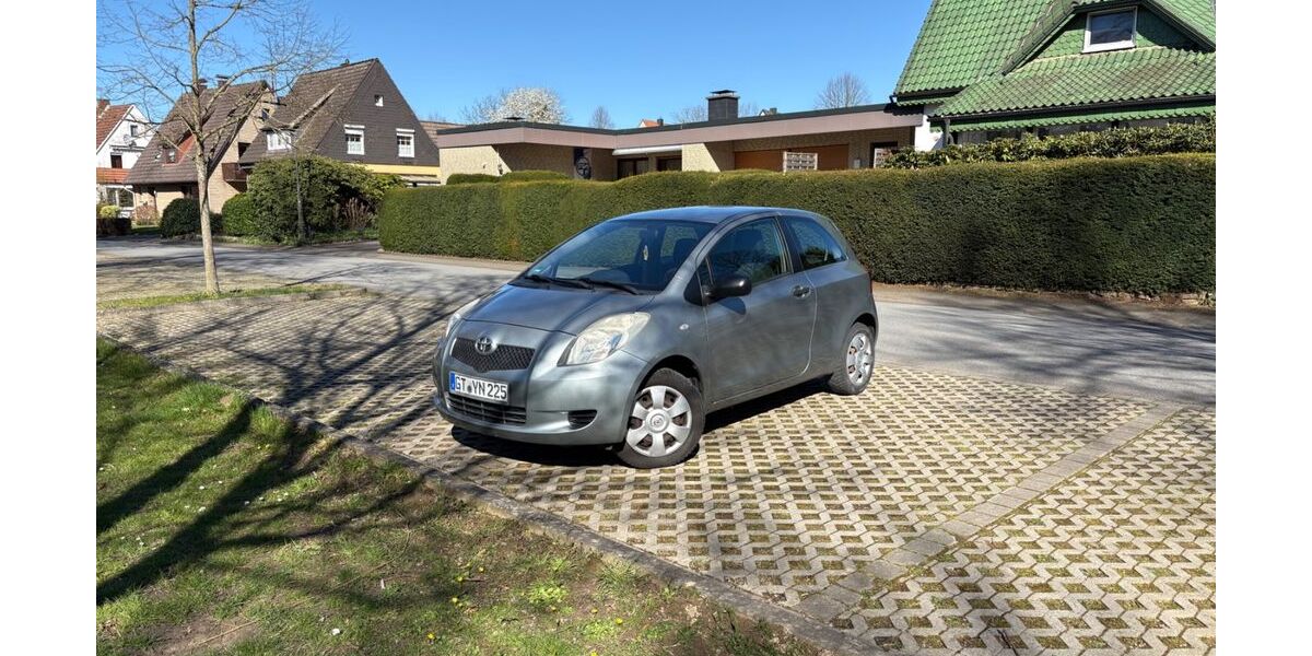Toyota Yaris 198.739 km 2.100 &euro; Enger 33824