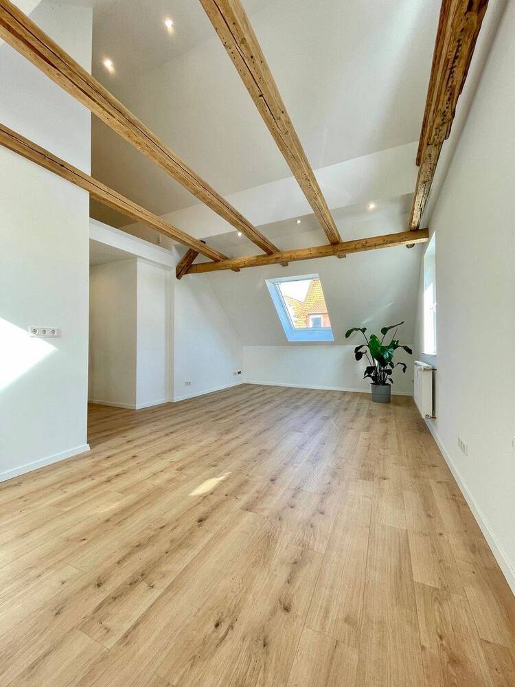 Loftartige 2-Zimmer-Dachgeschoßwohnung in der Innenstadt