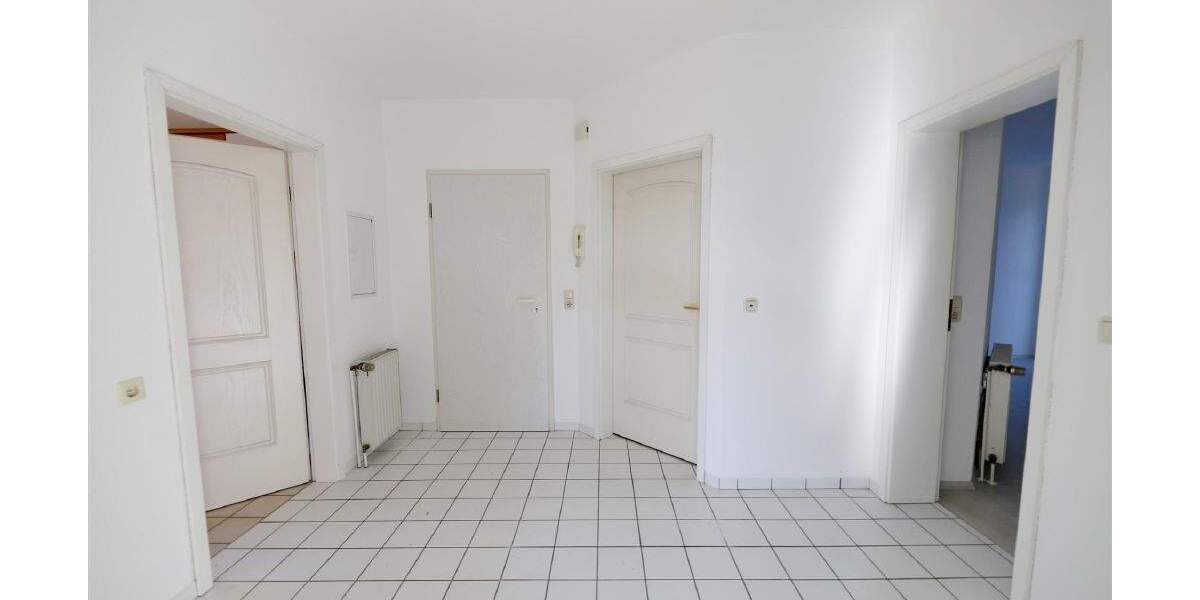 Etagenwohnung Lage - 3 Zimmer, 82 m&sup2;, 175.000&euro; | Angebot:25776535