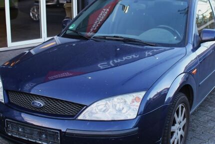 Ford Mondeo 208.094 km 690 € Paderborn 33104