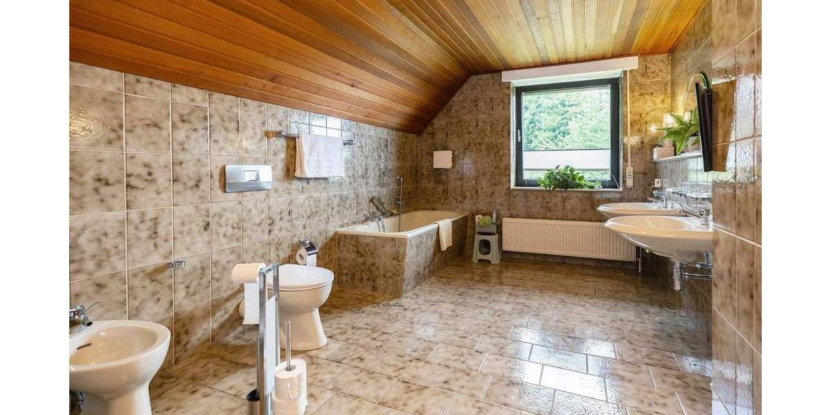 Großzügiges Einfamilienhaus trifft auf ruhige Waldrandlage in Hilter 5 zimmer