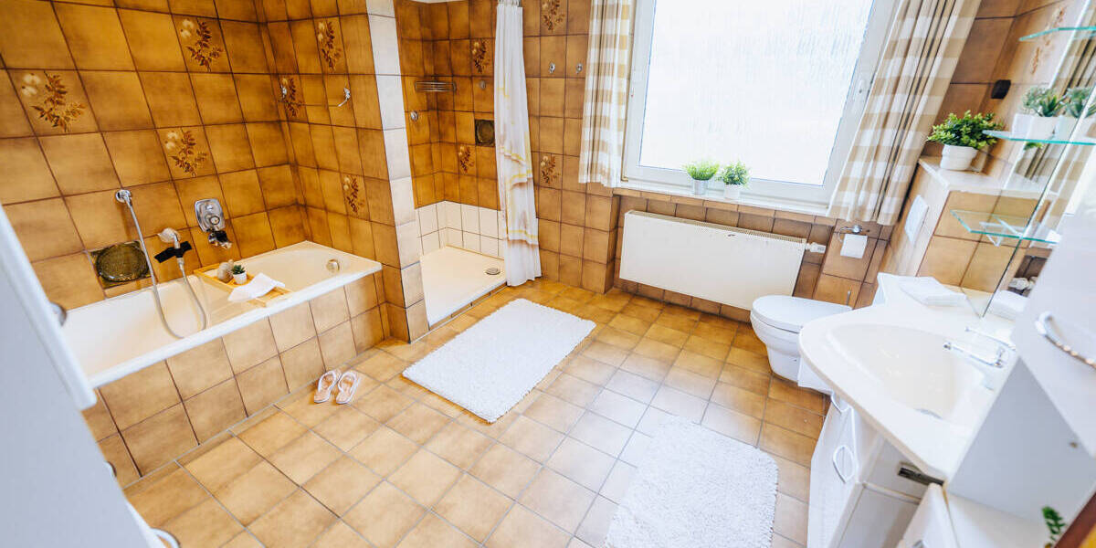 Reihenmittelhaus Bielefeld Sennestadt - 6 Zimmer, 172 m&sup2;, 335.000&euro; | Angebot:26344476